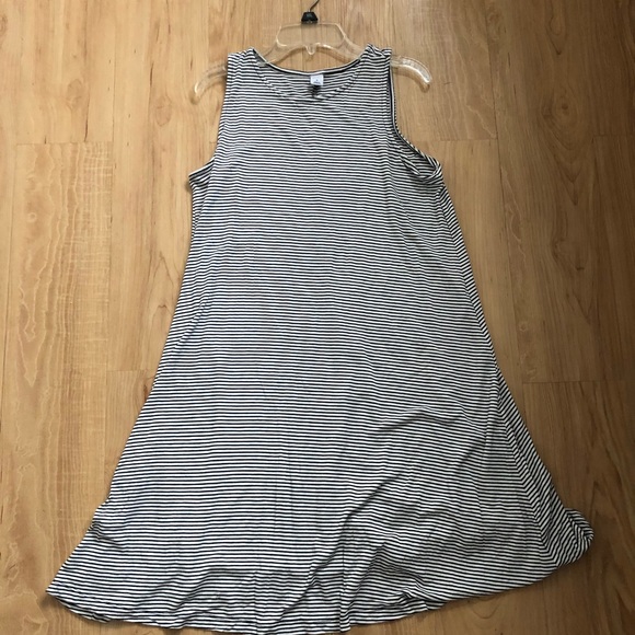 Striped Old Navy Dress - Picture 4 of 4
